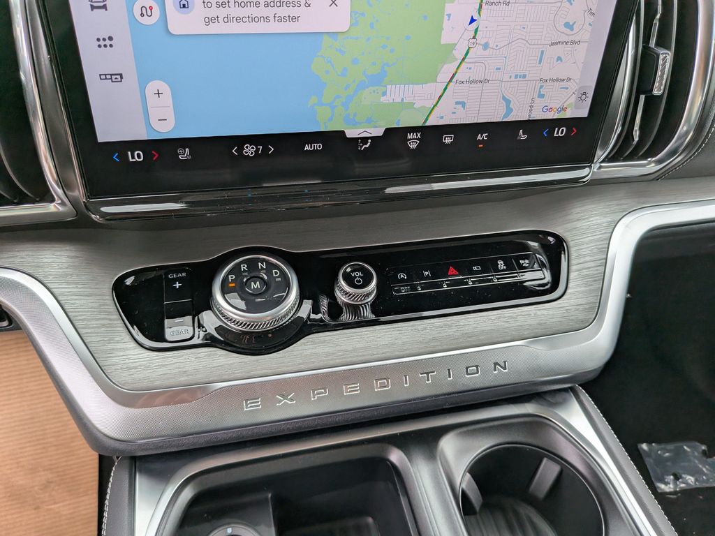 2027 FORD EXPEDITION PLATINUM — миниатюра 24
