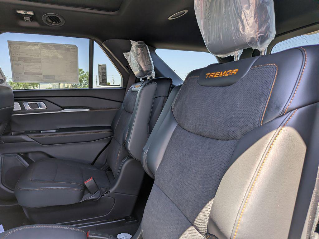 2026 FORD EXPLORER TREMOR — миниатюра 17