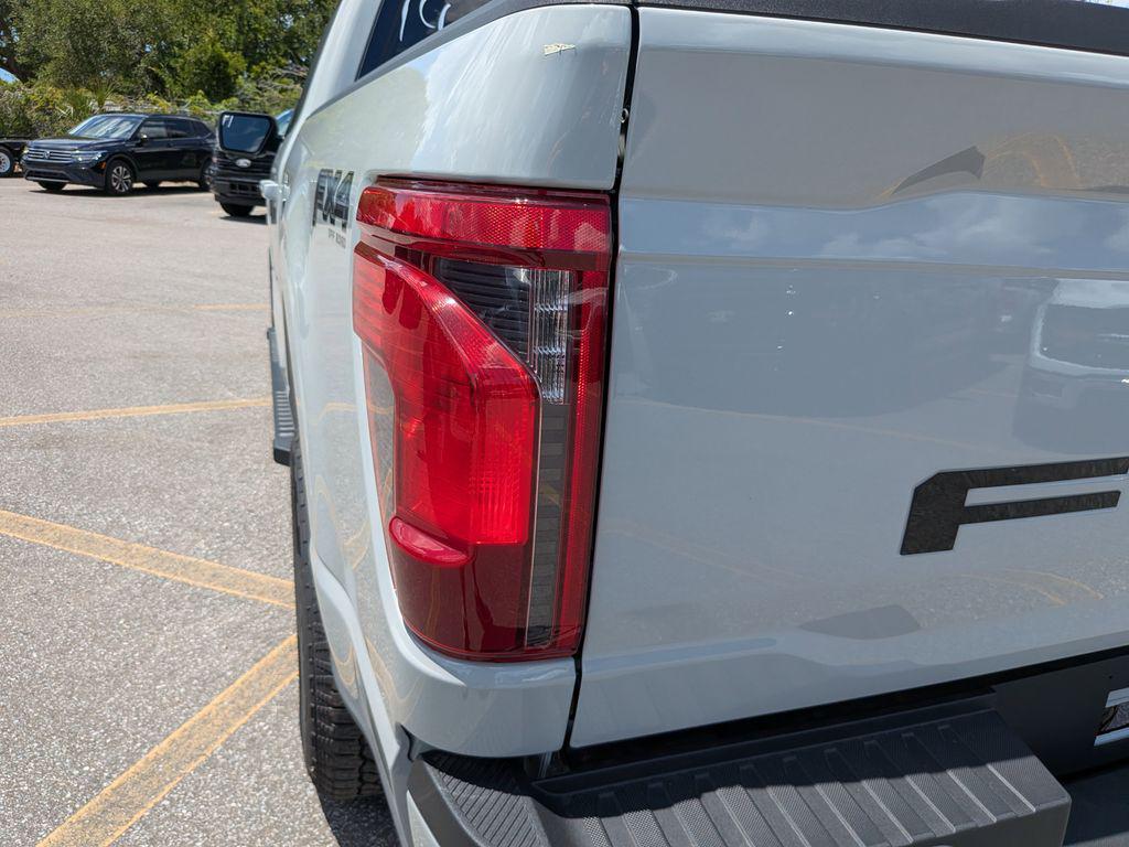 2026 FORD F-150 XLT — миниатюра 11