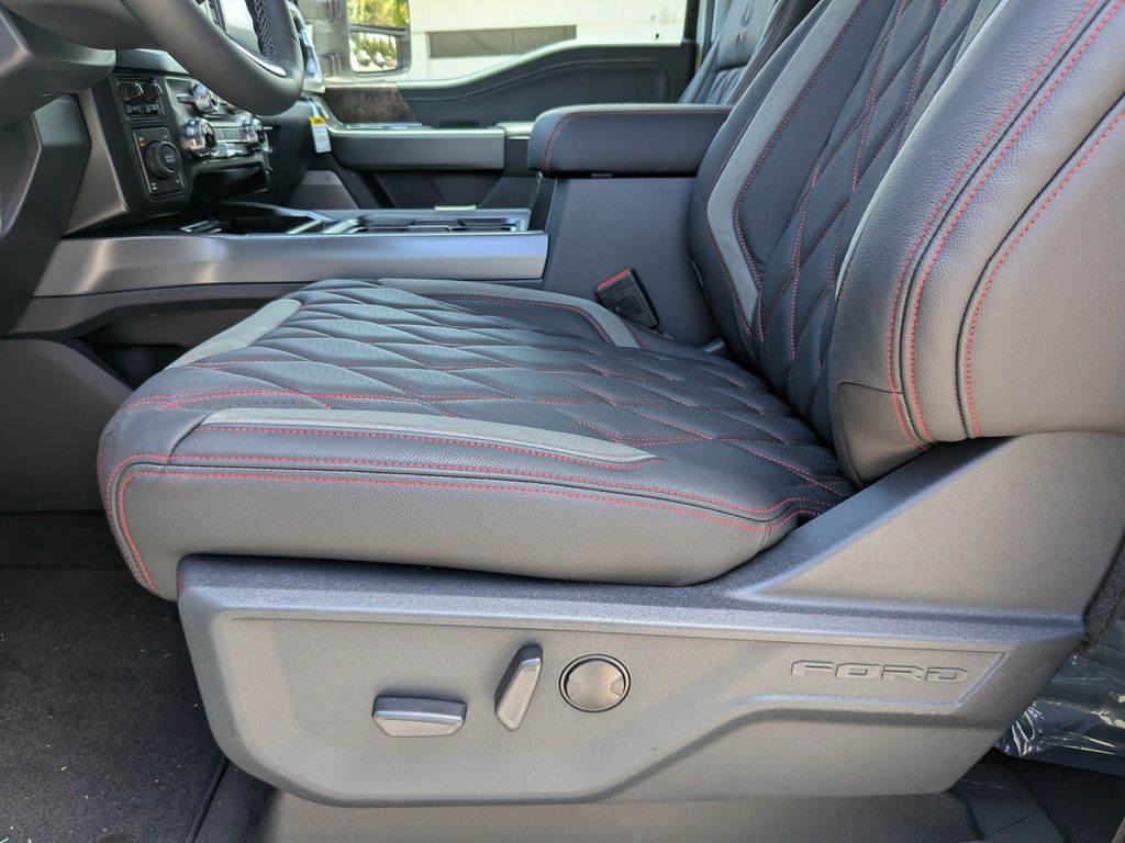 صورة مصغرة 29 لـ 2026 FORD F-250 LARIAT