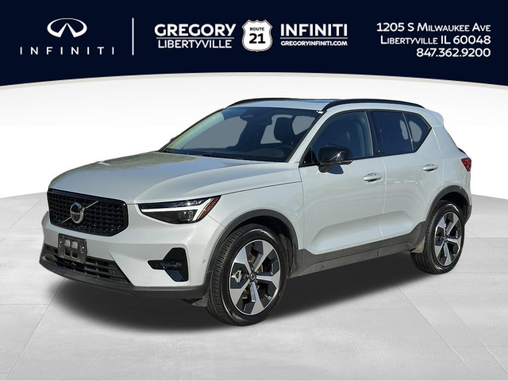 2026 Volvo XC40 B5 Plus