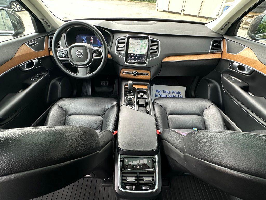 2023 Volvo XC90 B6 CORE — миниатюра 19