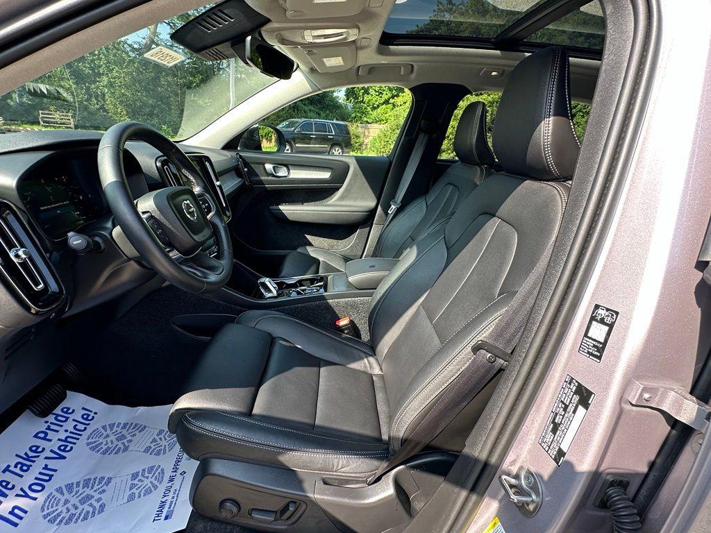 صورة مصغرة 16 لـ 2026 Volvo XC40 B5 PLUS