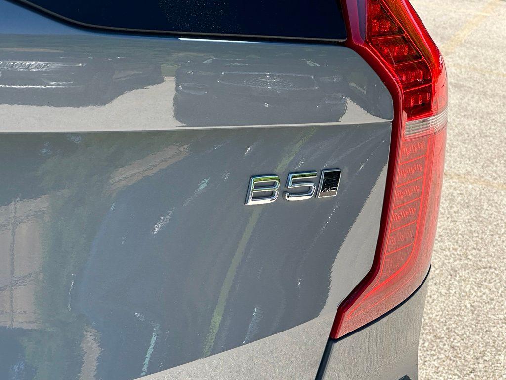 2023 Volvo XC90 B5 CORE 缩略图 13
