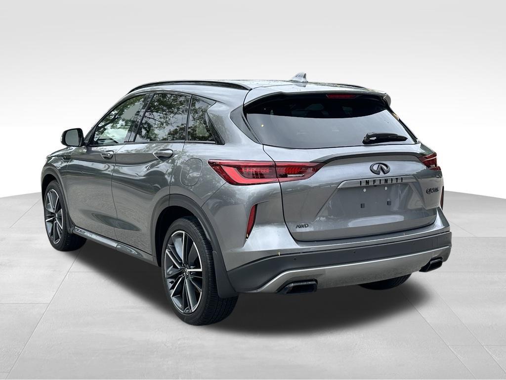 صورة 10 لـ 2024 Infiniti QX50 SPORT