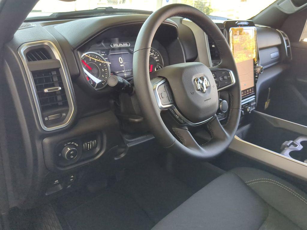2026 RAM 1500 BIG HORN/LONE STAR — миниатюра 19