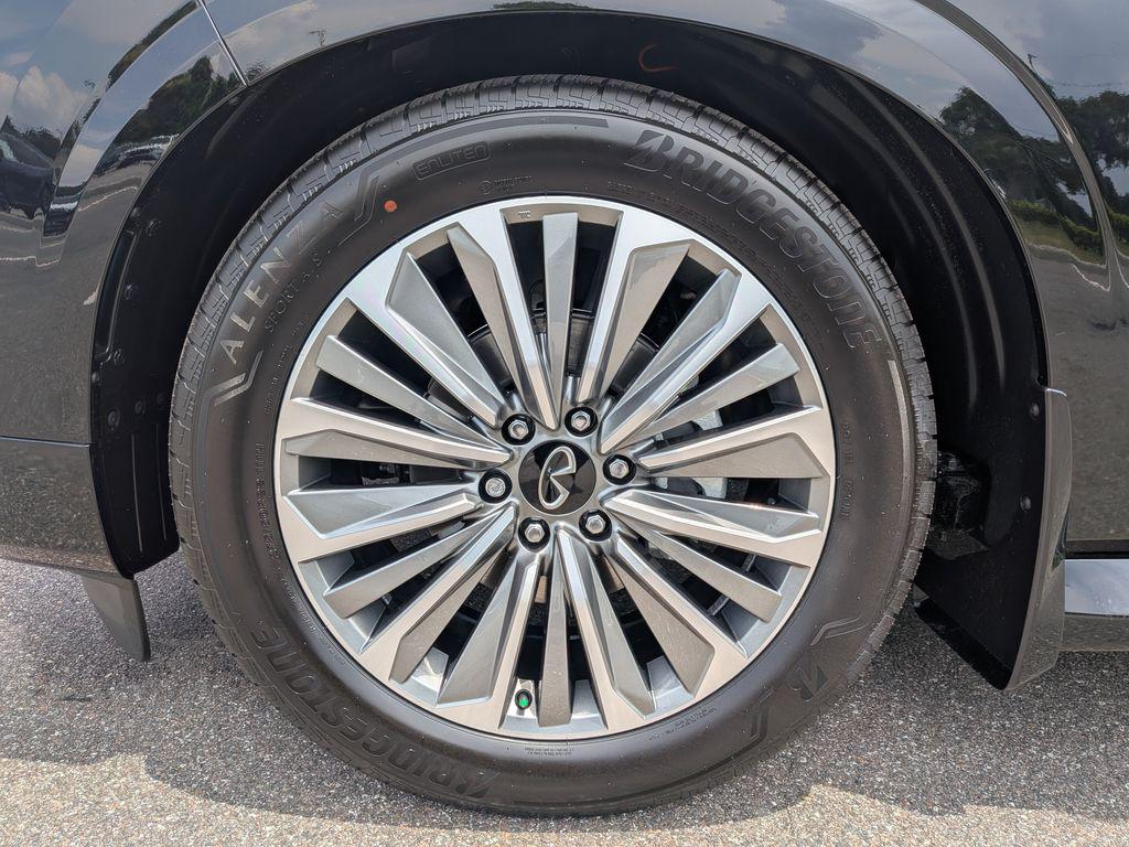 2027 Infiniti QX80 LUXE 照片 10