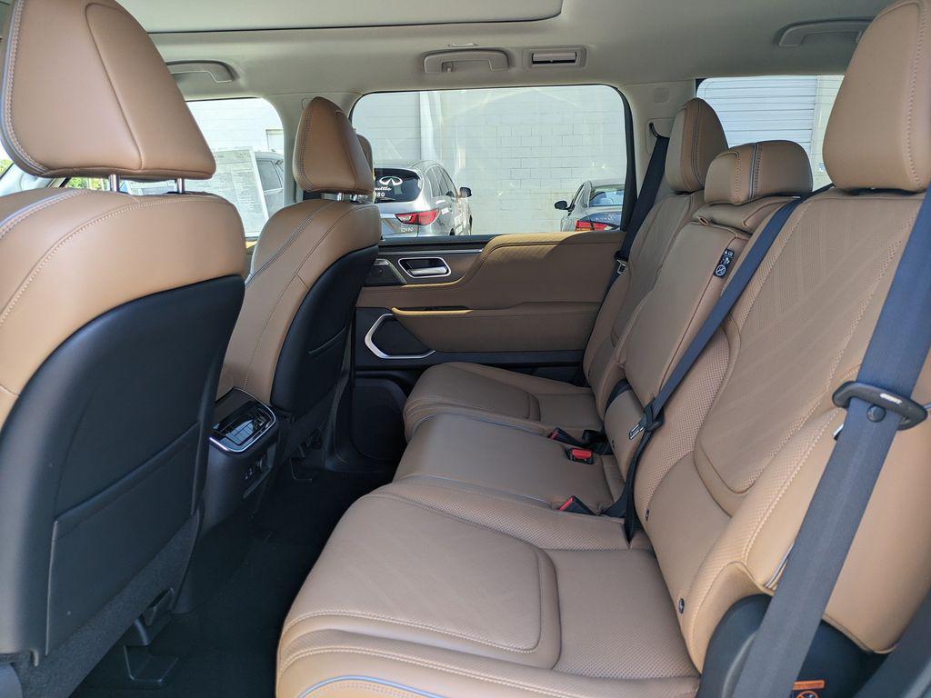 صورة مصغرة 14 لـ 2027 Infiniti QX80 LUXE