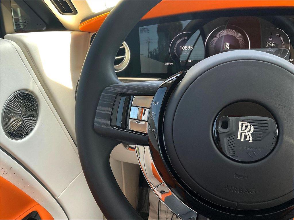 2024 ROLLS-ROYCE SPECTRE — миниатюра 13