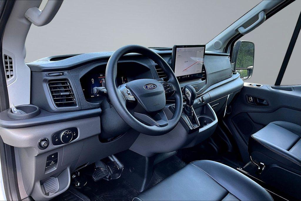 صورة 7 لـ 2026 FORD TRANSIT-350 BASE