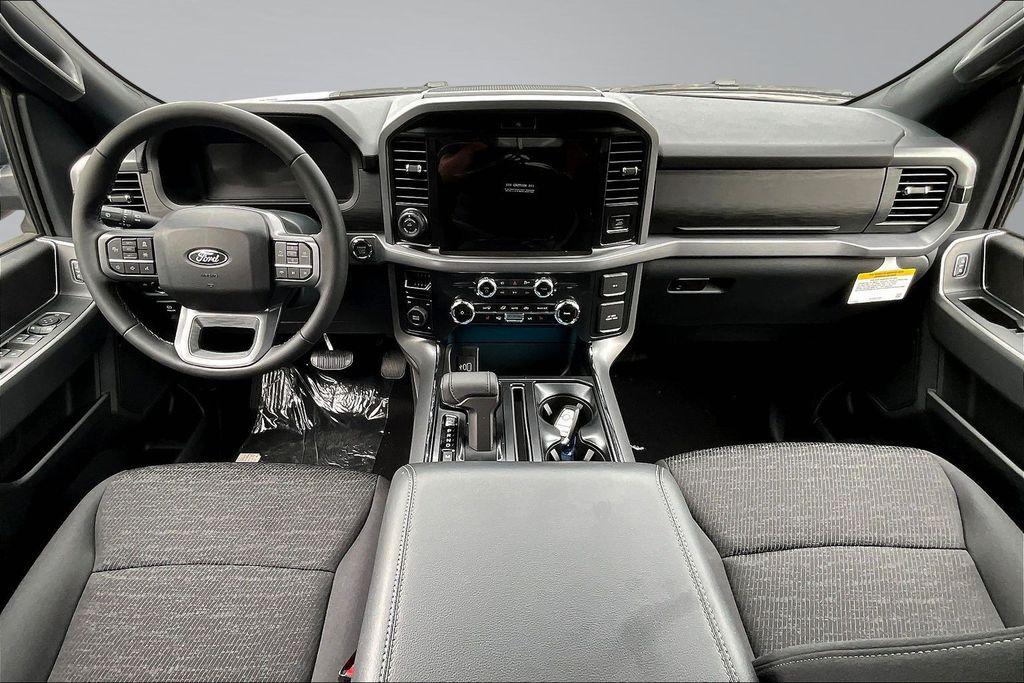 2026 FORD F-150 XLT — фото 5