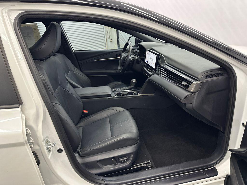 2025 Toyota CAMRY XSE 缩略图 14