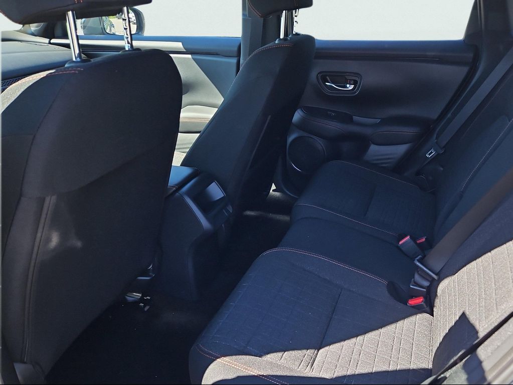 صورة مصغرة 18 لـ 2027 Honda HR-V SPORT