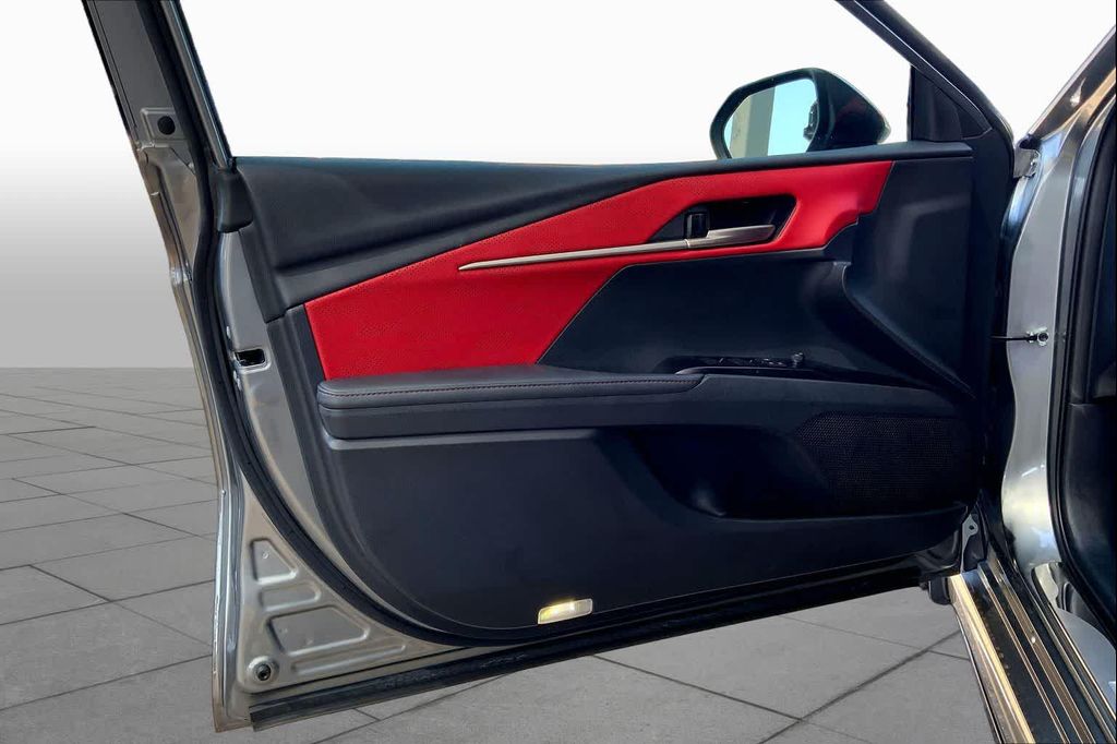 2025 Toyota CAMRY XSE 缩略图 22