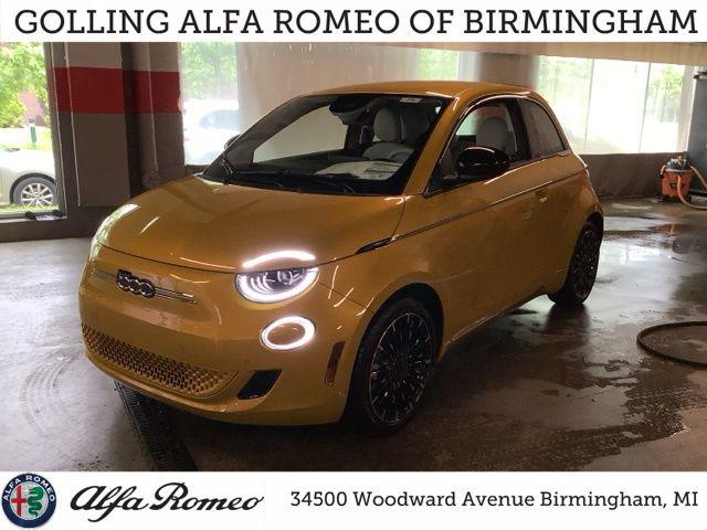 New 2026 FIAT 500e Battery Electric