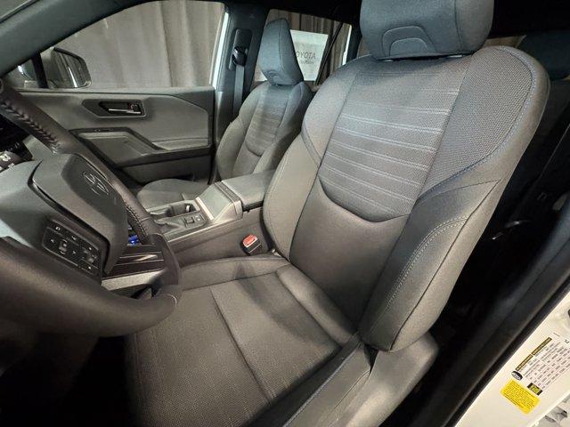 صورة 8 لـ 2026 Toyota RAV4 SE