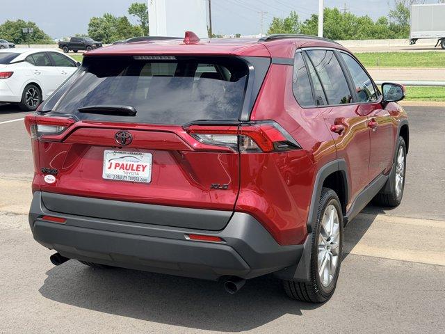 2025 Toyota RAV4 XLE PREMIUM — фото 4