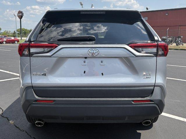 صورة 5 لـ 2025 Toyota RAV4 XLE