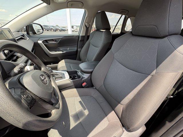 2025 Toyota RAV4 XLE 照片 7