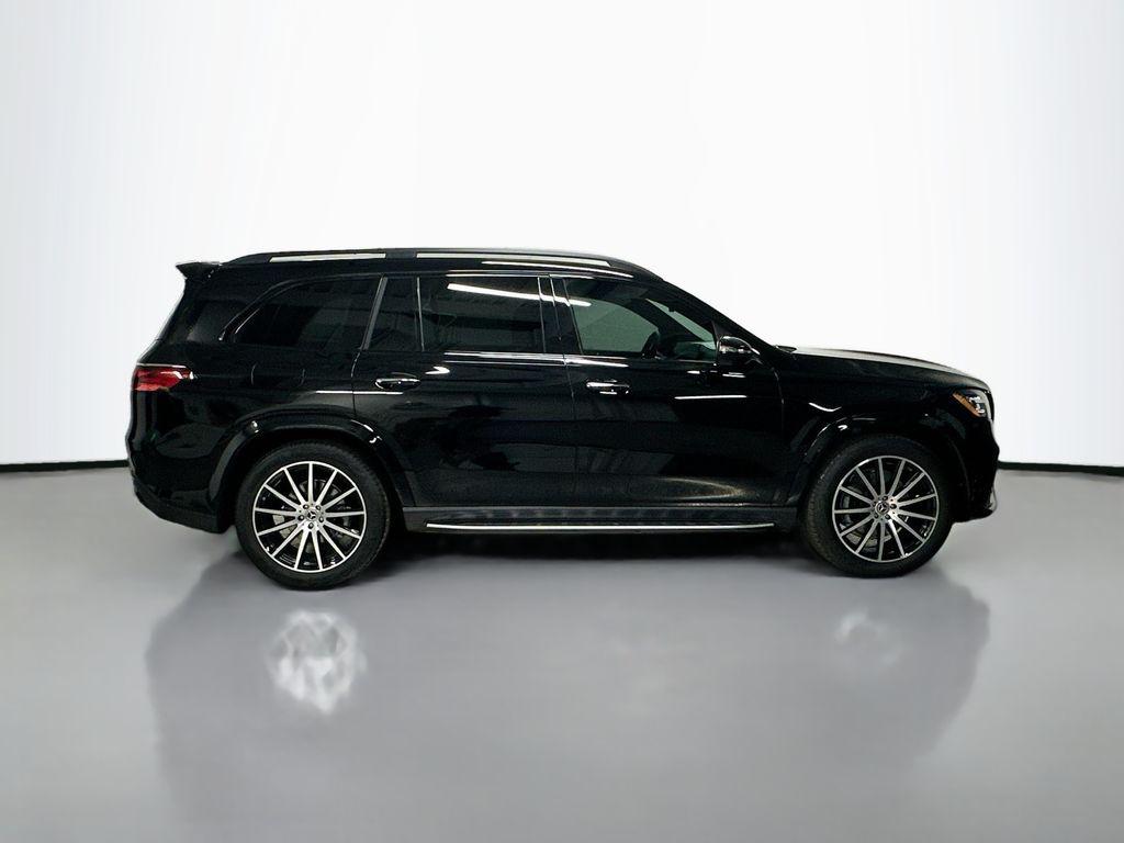 2026 Mercedes-BENZ GLS — миниатюра 8