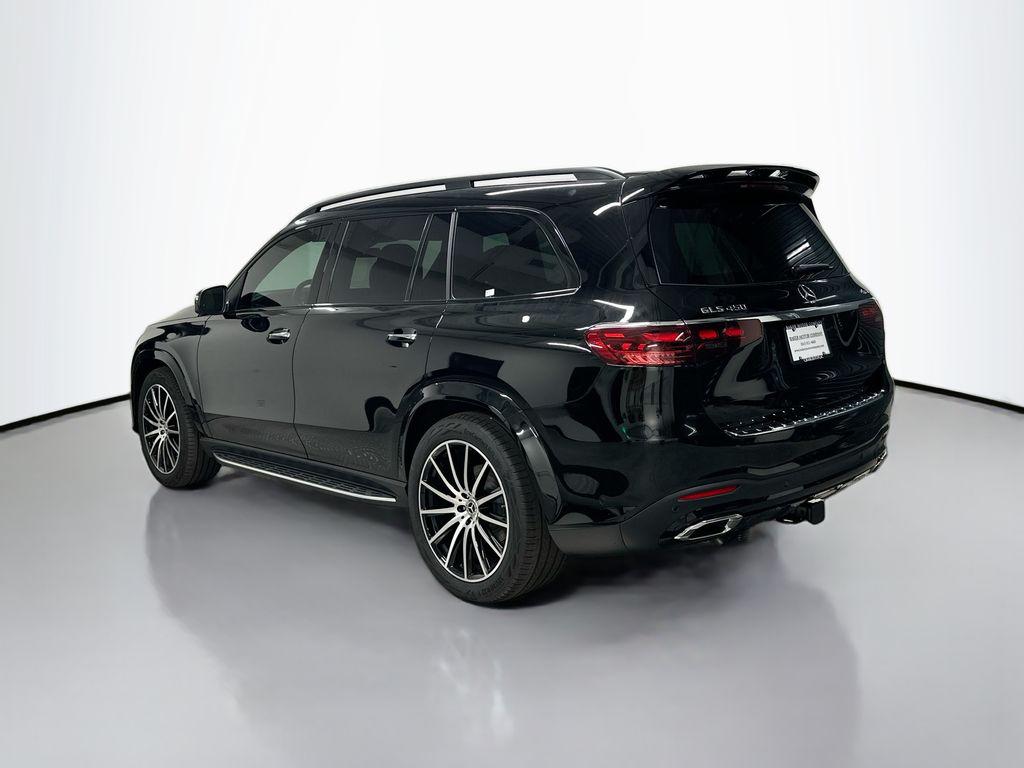 2026 Mercedes-BENZ GLS — миниатюра 3