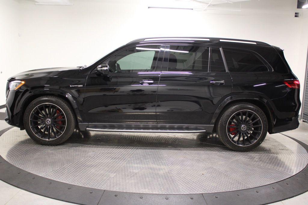 2024 Mercedes-BENZ AMG GLS 63 BASE photo 2