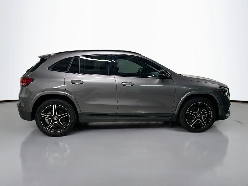 2025 Mercedes-BENZ GLA photo 8