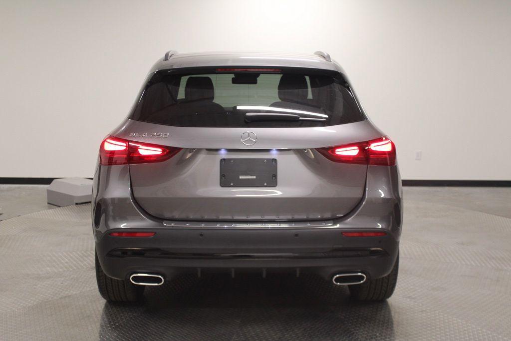 2025 Mercedes-BENZ GLA 照片 7