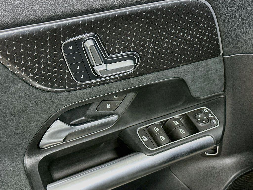 صورة مصغرة 18 لـ 2025 Mercedes-BENZ GLA