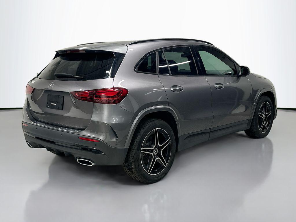 2025 Mercedes-BENZ GLA photo 9