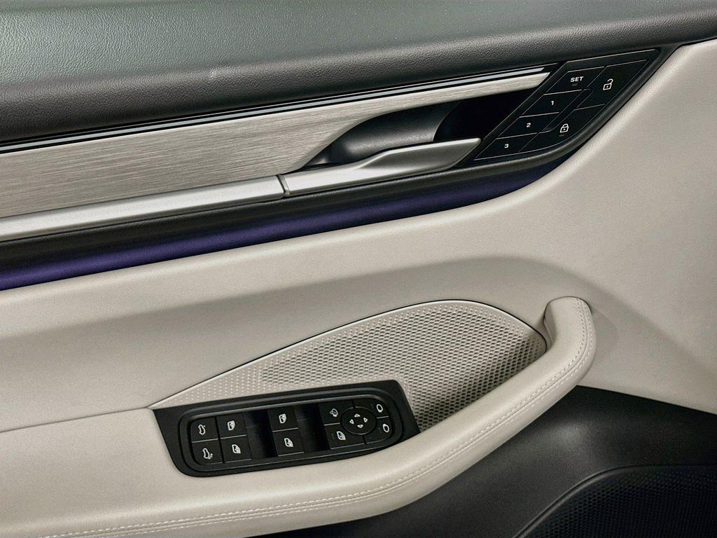 2025 Porsche MACAN MACAN ELECTRIC 4S — миниатюра 19