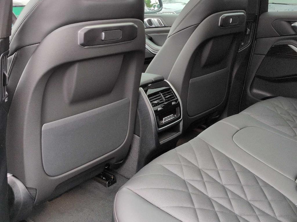 صورة مصغرة 19 لـ 2026 BMW X5 XDRIVE40I