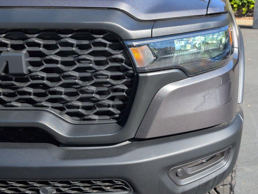2026 RAM 1500 REBEL 照片 9