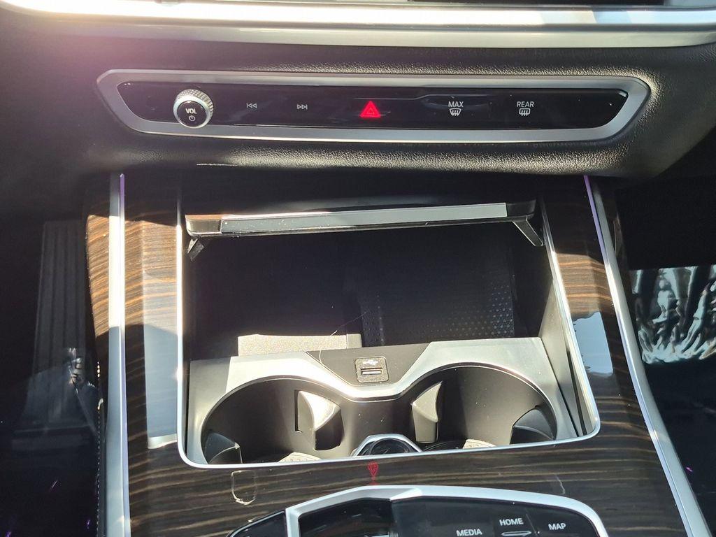 صورة مصغرة 19 لـ 2024 BMW X7 XDRIVE40I