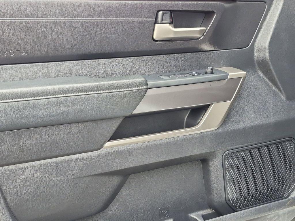 صورة مصغرة 13 لـ 2022 Toyota TUNDRA SR5