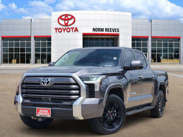 TOYOTA TUNDRA - 1