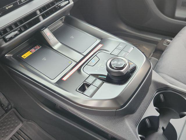 صورة مصغرة 15 لـ 2026 Toyota C-HR XSE