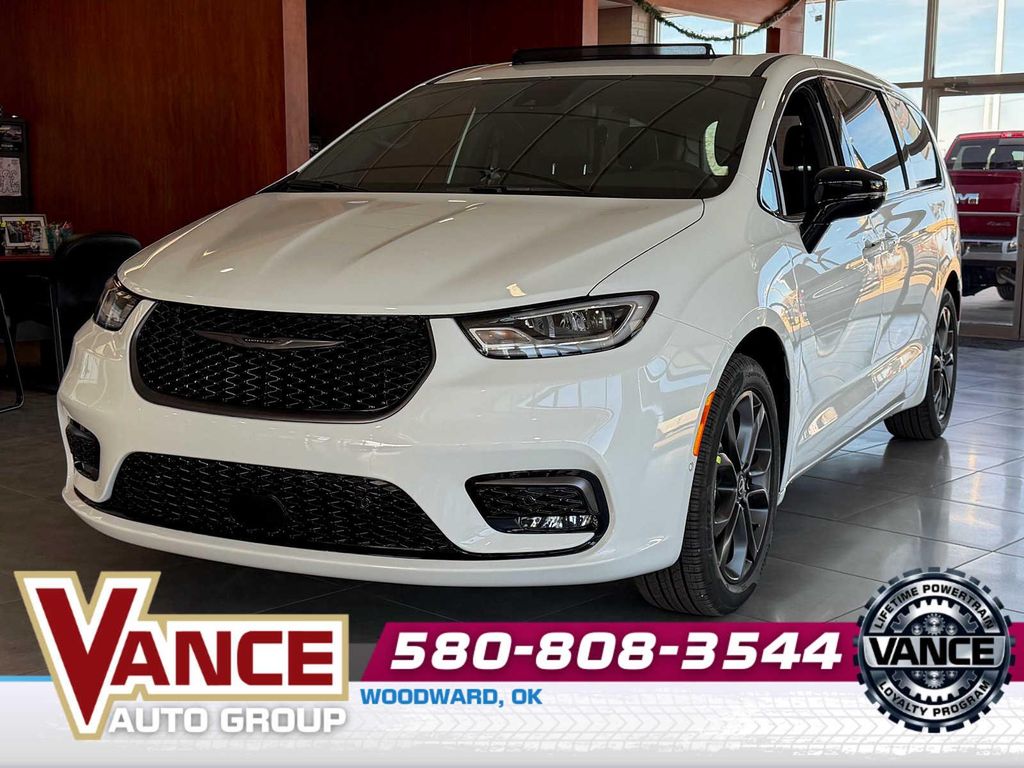New 2026 Chrysler Pacifica L