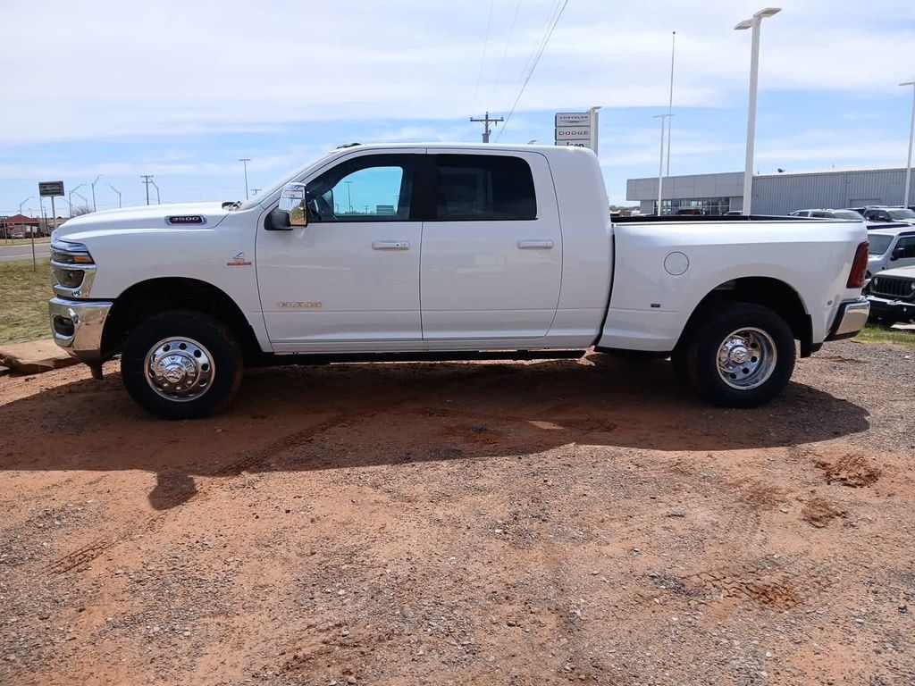 2026 RAM 3500 LARAMIE MEGA CAB 4X4 6'4' BOX photo 3
