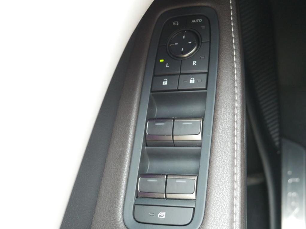 2023 Lexus RX 350 LUXURY thumbnail 31