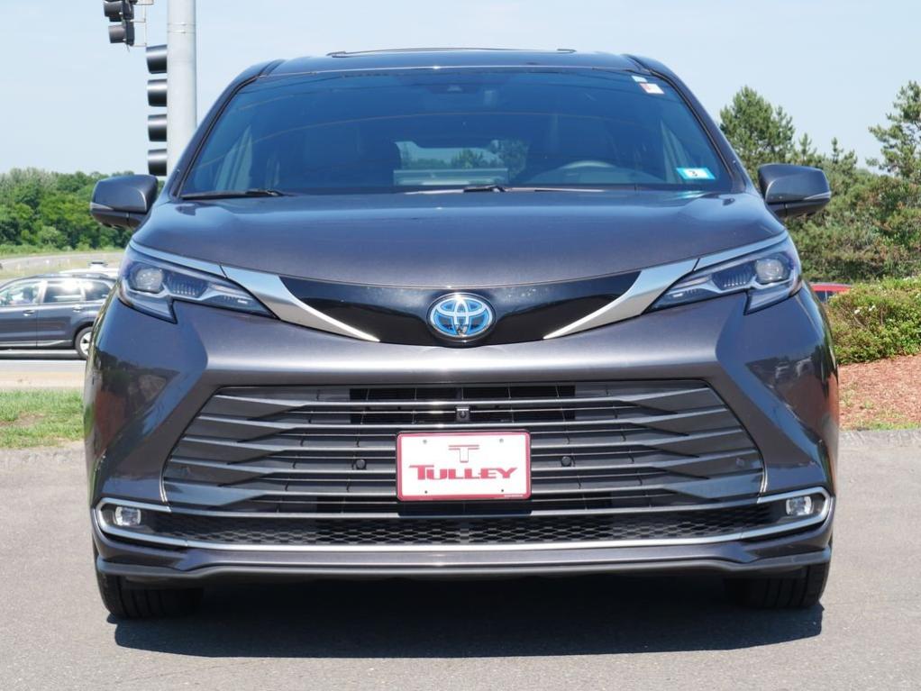 2025 Toyota SIENNA PLATINUM 7 PASSENGER — фото 2