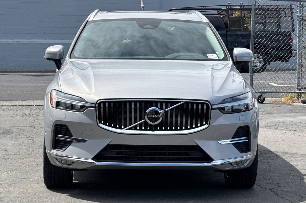 صورة مصغرة 11 لـ 2023 Volvo XC60 B5 PLUS BRIGHT THEME