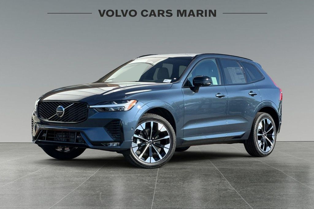 New 2026 Volvo XC60 B5 Plus