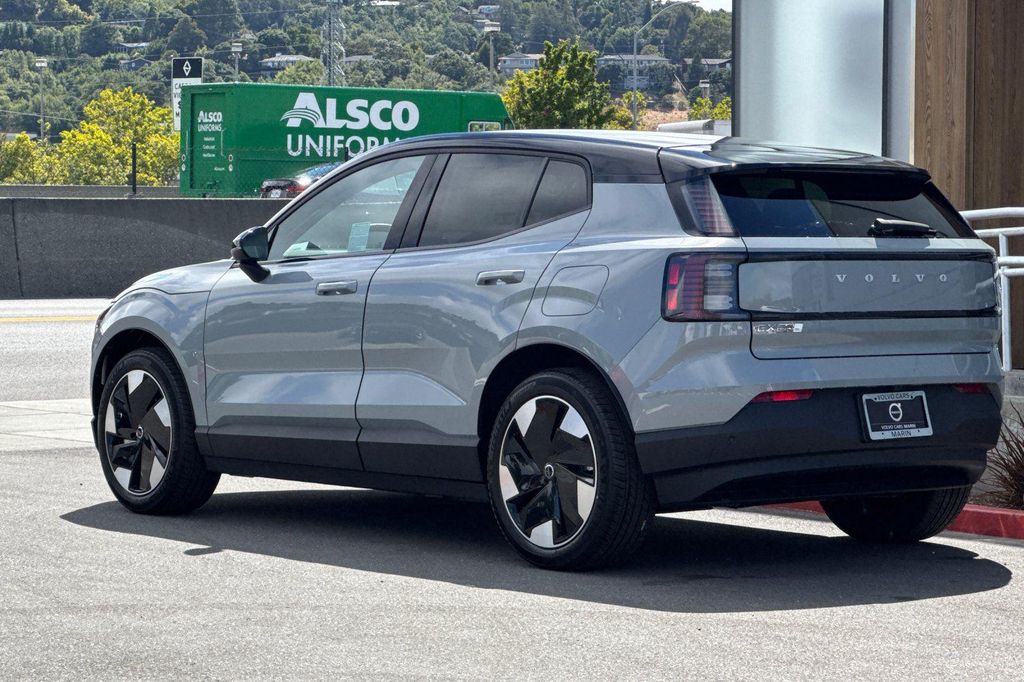 صورة 6 لـ 2026 Volvo EX30 PLUS TWIN MOTOR PERFORMANCE, FULLY ELECTRIC