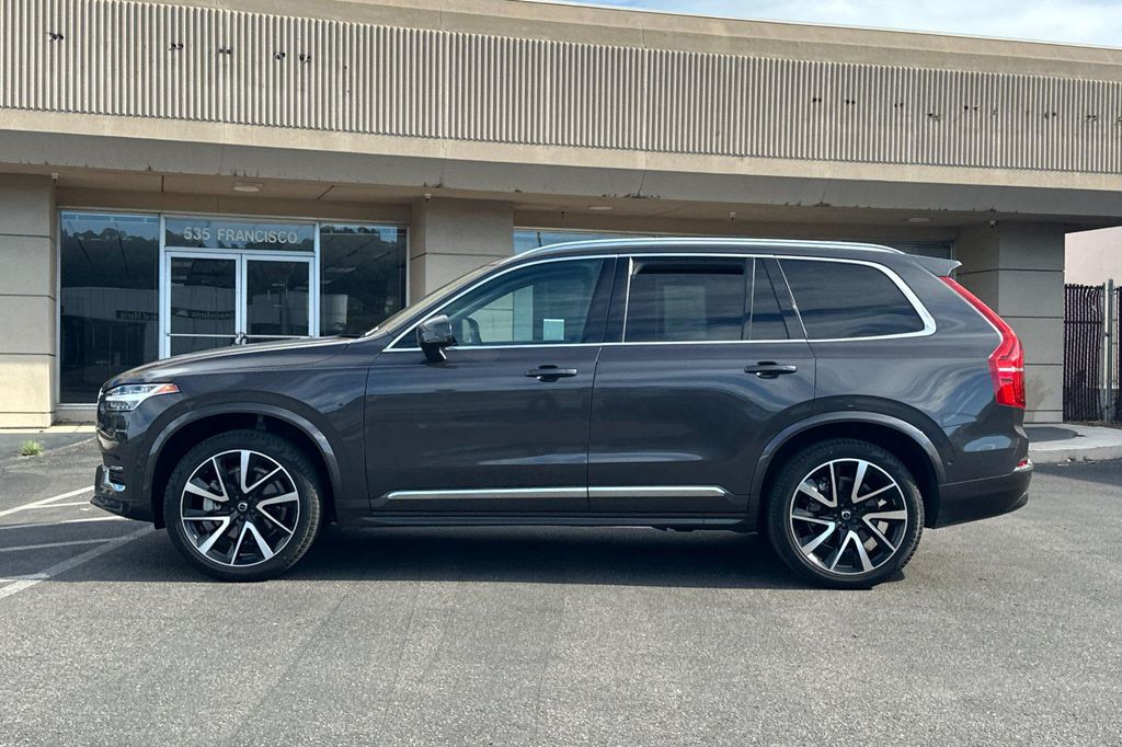 2023 Volvo XC90 B6 PLUS 7-SEATER — фото 6