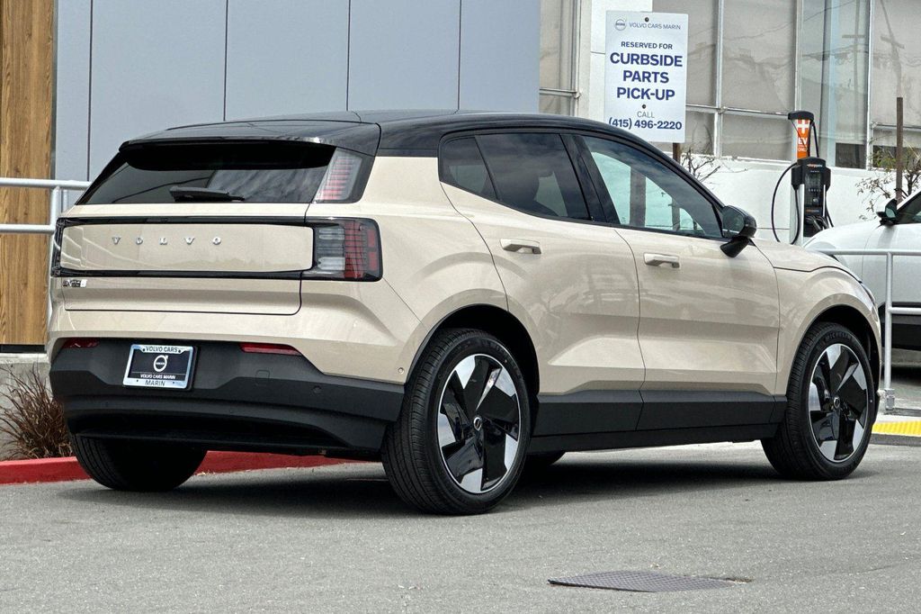 2026 Volvo EX30 ULTRA TWIN MOTOR PERFORMANCE, FULLY ELECTRIC — фото 2