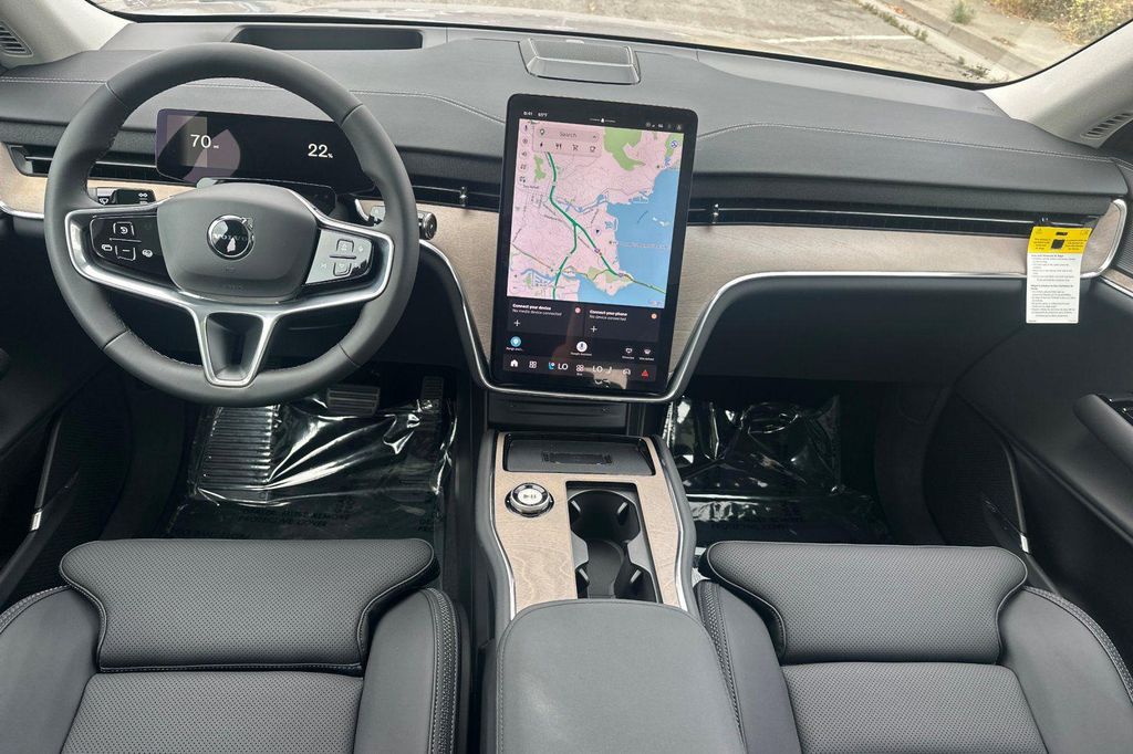 صورة 3 لـ 2026 Volvo EX90 PLUS, TWIN MOTOR, FULLY ELECTRIC, 7 SEATS