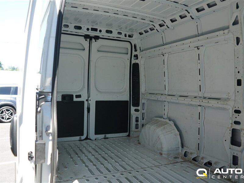 صورة 5 لـ 2025 RAM PROMASTER 2500 TRADESMAN