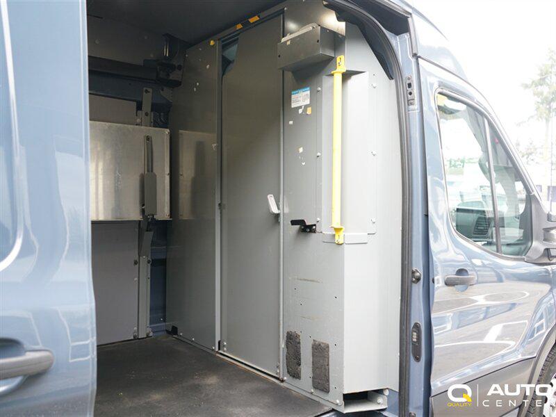 صورة 6 لـ 2021 FORD TRANSIT-250 BASE
