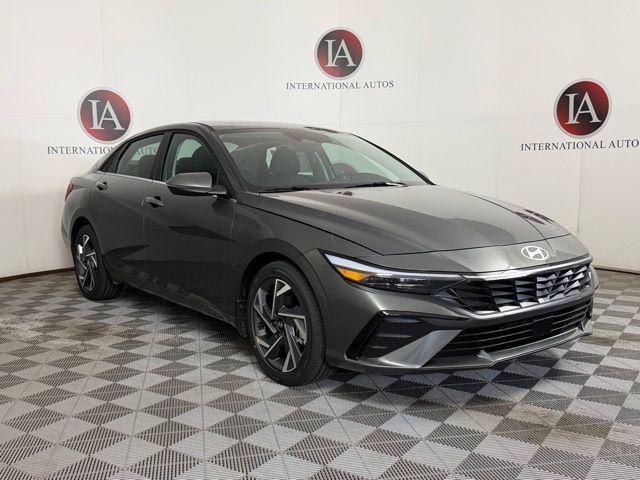 New 2026 Hyundai ELANTRA Limited